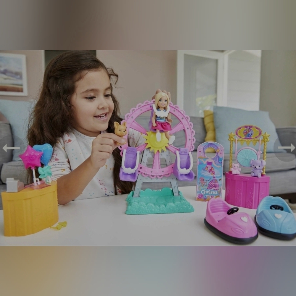 New In Box, Barbie Club Chelsea Amusement Park Set - Pink and Blue